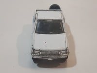 1999 Matchbox Beach Isuzu Amigo White 1:57 Scale Die Cast Toy Car Vehicle