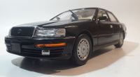 Yatming Road Tough No. 92038 1989 Lexus LS 400 1/18 Scale Black Die Cast Toy Car Vehicle