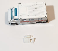 1989 Hot Wheels Workhorses American Ambulance White Die Cast Toy Car Emergency Paramedics Rescue Vehicle with Opening Rear Doors