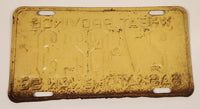 Vintage 1953 Saskatchewan Wheat Province Green Lettering Cream Vehicle License Plate Metal Tag 27 623