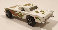 1996 Hot Wheels Flamethrower '57 T-Bird White Die Cast Toy Car Vehicle