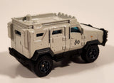 2018 Matchbox Jurassic World: Island Transport Team Textron Tiger Light Beige Die Cast Toy Car Vehicle
