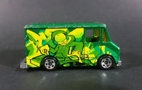 2009 Hot Wheels Graffiti Rides Green Letter Getter 1986 Mail Delivery Van Die Cast Toy