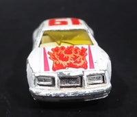 1980s Yatming Ford Thunderbird White 19 Red Flames No. 1033 Die Cast Toy Car Vehicle - Made in Thailand - Treasure Valley Antiques & Collectibles