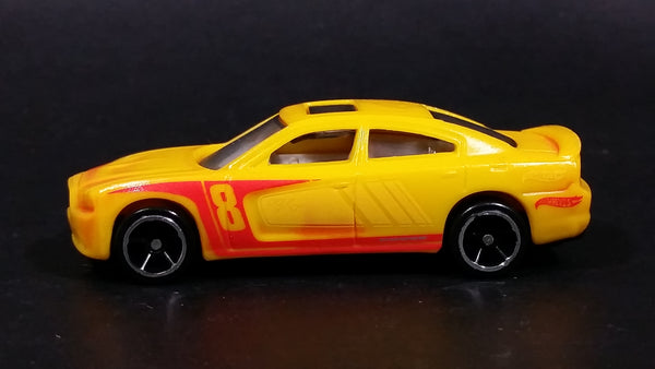 2015 Hot Wheels Color Shifters '11 Dodge Charger R/T Orange Yellow Die Cast Toy Car Vehicle