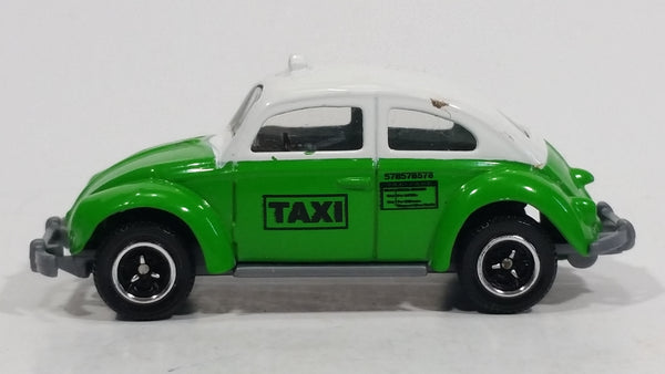 2003 Matchbox Hero City Airport Volkswagen Beetle Taxi Green & White Die Cast Toy Car Vehicle - Treasure Valley Antiques & Collectibles