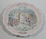 Vintage 1987 Royal Albert Gift Collection The Carol Singers "The Wind in the Willows" Collector Plate
