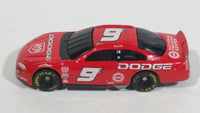 Dodge Dealer Bill Elliot #9 2001 Dodge Intrepid Stock Car Red Die Cast Toy Race Car Vehicle