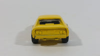 2000 Hot Wheels Tornado Twister Racebait 308 Ferrari Yellow Die Cast Toy Car Vehicle