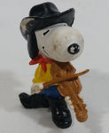 Vintage United Features Peanuts Snoopy Musician Playing a Violin PVC Toy Figure Made in Hong Kong