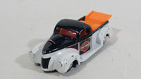 2001 Hot Wheels Harley Davidson Motor Cycles '40 Ford Truck White Black Die Cast Toy Car Vehicle