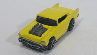 Very Rare 1999 Hot Wheels Arco Hauler '57 Chevy Exposed Engine Limited Edition Yellow Die Cast Toy Car Hot Rod Vehicle