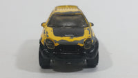 2001 Hot Wheels Isuzu VehiCross Yellow Die Cast Toy Car SUV Vehicle