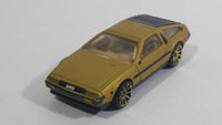 2010 Hot Wheels '81 DeLorean DMC-12 Brushed Metalflake Gold Bronze Die Cast Toy Car Vehicle