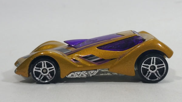 2004 Hot Wheels Sinistra Gold and Purple Die Cast Toy Car Vehicle