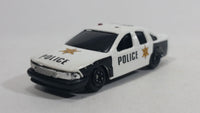 Yatming Chevy Caprice No. 823 Police Officer Cop #19 White Black Die Cast Toy Car Emergency Rescue Vehicle