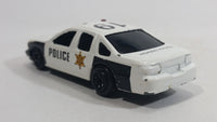 Yatming Chevy Caprice No. 823 Police Officer Cop #19 White Black Die Cast Toy Car Emergency Rescue Vehicle