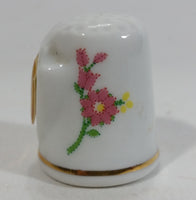 Les Îles de la Madeleine Quebec Porcelain Gold Trimmed White Thimble Souvenir Travel Collectible