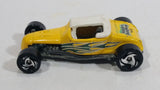 2000 Hot Wheels Hot Rod Magazine Track T "Wayne's Body Shop" Yellow Die Cast Toy Car Vehicle