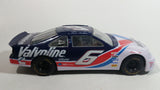 1995 Racing Champions Ford Thunderbird Cummins Nascar #6 Valvoline Mark Martin White Blue Toy Race Car Vehicle 1:24 Scale