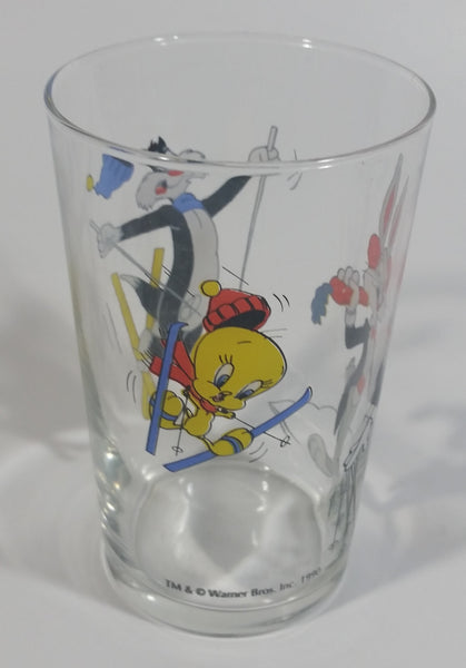 1990 Warner Bros. Looney Tunes Tweety Bird Sylvester The Cat Bugs Bunny Skiing Themed Cartoon Character 4" Tall Glass Cup TV Show Collectible