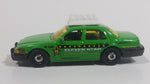 2012 Matchbox Airport Ground Crew 2006 Ford Crown Victoria Taxi Cab Green Die Cast Toy Car Vehicle