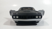 2006 Hot Wheels '71 Plymouth Barracuda Silver Grey and Black 1/24 Scale Die Cast Toy Muscle Car Vehicle