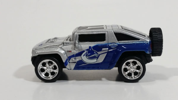 2010 Maisto Top Dog Collectible Vancouver Canucks NHL Hockey Hummer HX Concept 1/64 Scale Die Cast Toy Car Vehicle