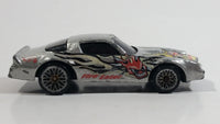 2000 Hot Wheels Mad Maniax Camaro Z28 Silver Die Cast Toy Muscle Car Vehicle