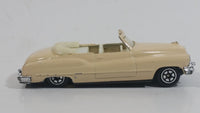 Vintage Yatming American Classics Street Cruisers 1953 Buick Roadmaster Convertible Cream Beige No. 8904 Die Cast Toy Car Vehicle