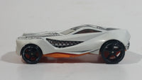 2009 Hot Wheels HW Special Features Urban Agent Pearl White Die Cast Toy Car Vehicle (Missing Missiles)