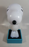 2015 Peanuts Worldwide Snoopy Cartoon Comic Strip Character 11 1/2" Tall Light Up Dog Shaped Glowing Lamp