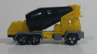 1995 Hot Wheels Oshkosh Cement Mixer Yellow & Black Die Cast Toy Truck Construction Vehicle