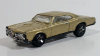 2007 Hot Wheels '67 Pontiac GTO Metalflake Light Gold Die Cast Toy Muscle Car Vehicle