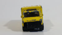 1997 Hot Wheels Rescue Squad American Ambulance Yellow Die Cast Toy Car Emergency Paramedics Rescue Vehicle 3SP