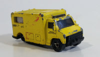 1997 Hot Wheels Rescue Squad American Ambulance Yellow Die Cast Toy Car Emergency Paramedics Rescue Vehicle 3SP