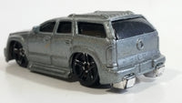 2003 Hot Wheels Cadillac Escalade Metalflake Silver Die Cast Toy Car Luxury SUV Vehicle