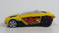 2016 Hot Wheels Stunt Circuit Rogue Hog Yellow Toy Car Vehicle