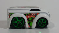 2005 Hot Wheels Crazed Clowns II Blings Dairy Delivery Van White Die Cast Toy Car Vehicle