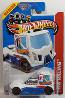 2013 Hot Wheels HW Racing Rennen Rig White Blue Die Cast Toy Car Vehicle New in Package