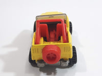 1997 Hot Wheels Rescue Squad Roll Patrol Jeep CJ Trailbuster Yellow Die Cast Toy Car Vehicle