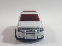 2009 Hot Wheels HW City Works '07 Chevy Tahoe Fire Dept. Rescue #8 White Die Cast Toy Car Emergency Vehicle