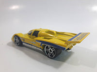 2009 Hot Wheels HW Special Features Ferrari 512M Yellow Die Cast Toy Car Vehicle with Opening Engine Bay