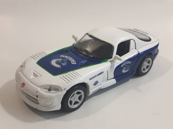 2010 Maisto Top Dog Collectibles NHL Ice Hockey Vancouver Canucks Dodge Viper GTS White 1/39 Scale Pull Back Motorized Friction Die Cast Toy Race Car Vehicle with Opening Doors