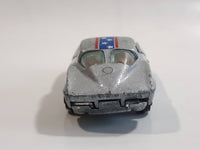 Yatming 1963 Corvette Stingray Silver No. 1078 Die Cast Toy Muscle Car Vehicle with Opening Doors