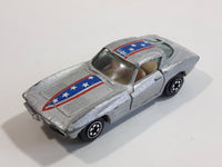 Yatming 1963 Corvette Stingray Silver No. 1078 Die Cast Toy Muscle Car Vehicle with Opening Doors