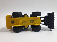 2014 Hot Wheels HW City City Works CAT Wheel Loader Yellow and Black Die Cast Toy Construction Vehicle