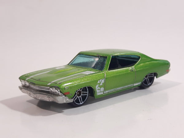 2009 Hot Wheels Muscle Mania '69 Chevelle SS 396 Metalflake Light Green Die Cast Toy Muscle Car Vehicle