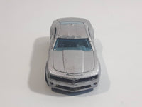 2010 Hot Wheels '10 Camaro SS Silver Die Cast Toy Car Vehicle