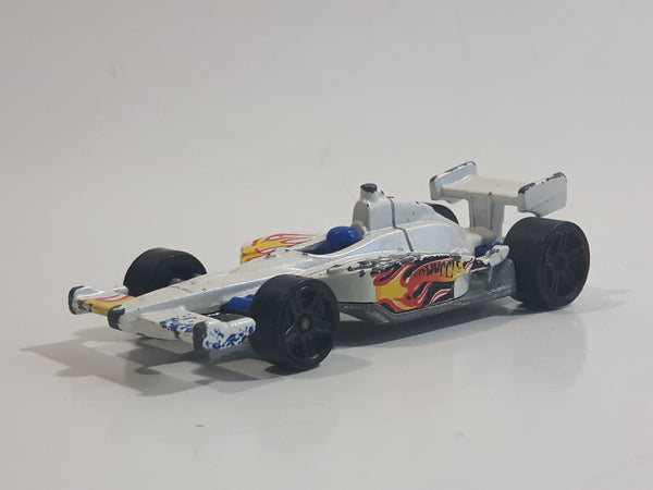 2012 Hot Wheels 2011 IndyCar Oval Course Race Car White Die Cast Toy Race Car Vehicle